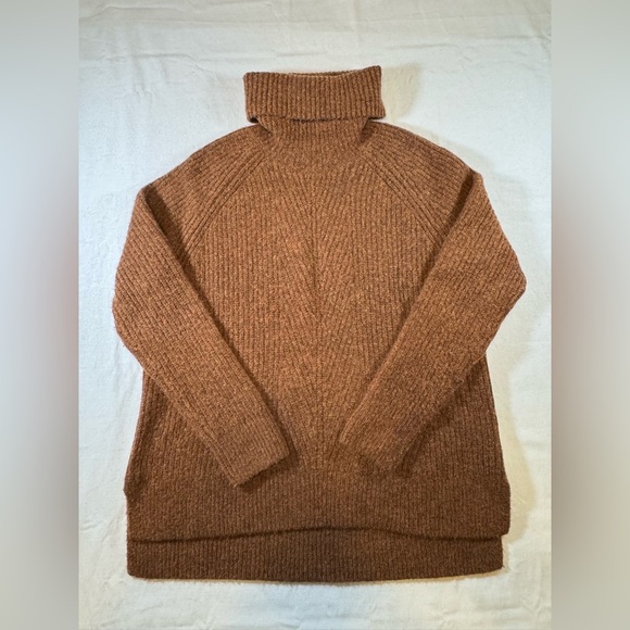 Madewell Mercer Turtleneck Sweater in Coziest Yarn in Brown Heather Cider - Picture 3 of 10